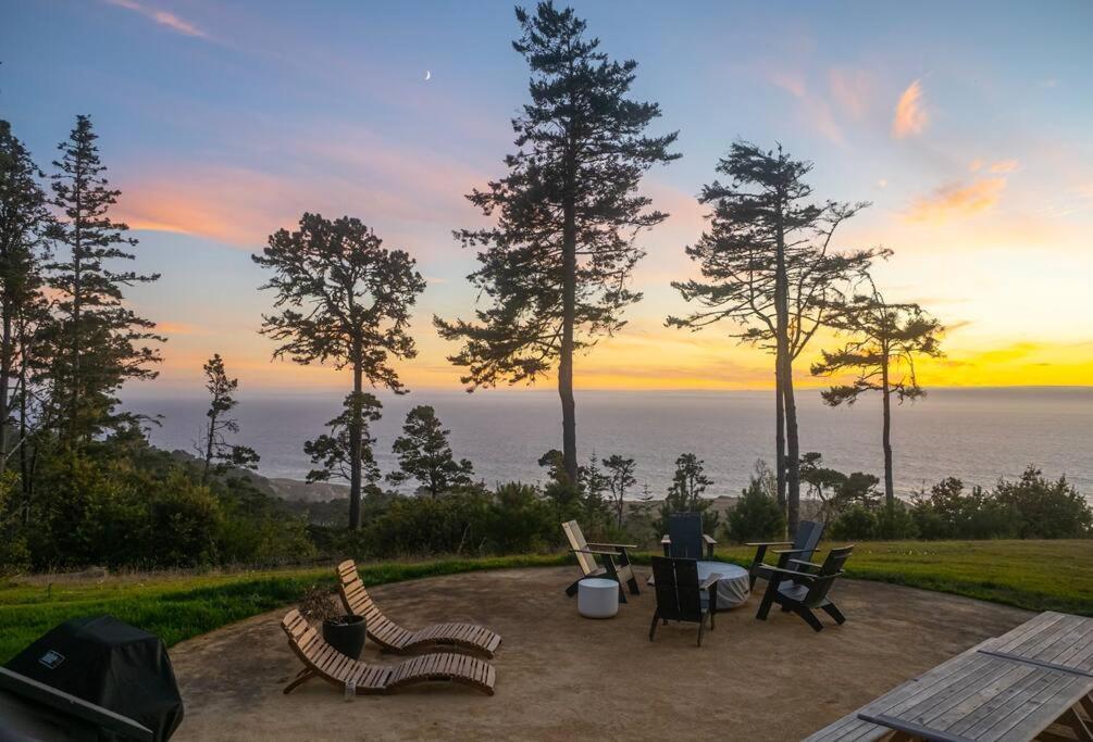 Driftwood Lodge ~ 5 Bedroom / 7 Bath ~ 30-Acre Private Estate On Hwy 1 ~ Hot Tub ~ Oceanview ~ Reunions & Retreats Walsh Landing Экстерьер фото