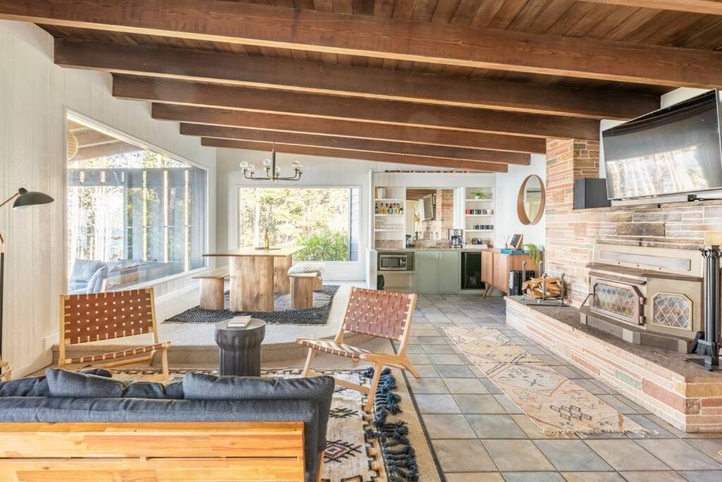 Driftwood Lodge ~ 5 Bedroom / 7 Bath ~ 30-Acre Private Estate On Hwy 1 ~ Hot Tub ~ Oceanview ~ Reunions & Retreats Walsh Landing Экстерьер фото